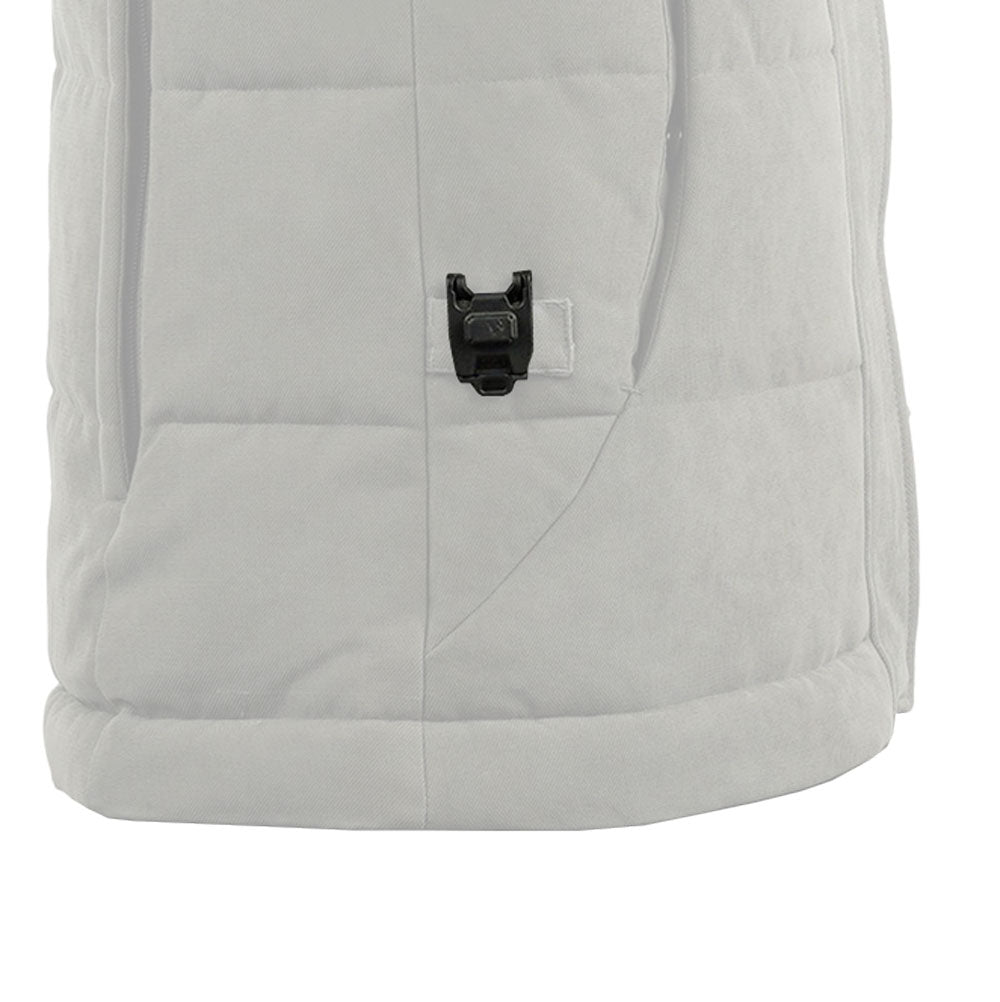Futtertasche IQ MagDock mit IQ MagDock Clip an der Kleidung befestigt