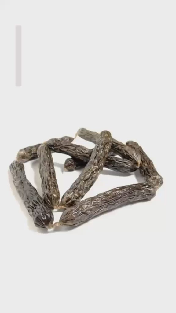 Load video: IQ Horse Sticks – Training Treats for Sensitive Dogs